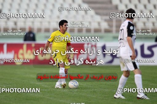 1100374, Tehran, [*parameter:4*], لیگ برتر فوتبال ایران، Persian Gulf Cup، Week 15، First Leg، Naft Tehran 1 v 0 Rah Ahan on 2010/11/12 at Shahid Dastgerdi Stadium