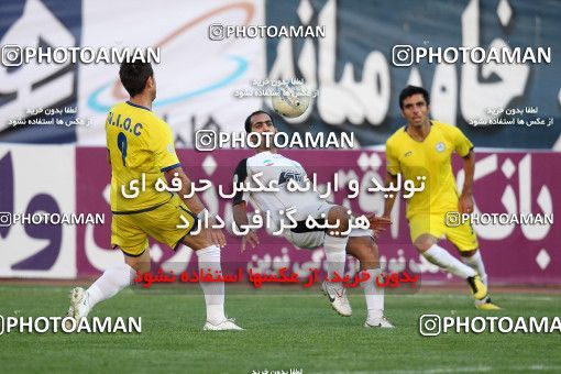 1100585, Tehran, [*parameter:4*], لیگ برتر فوتبال ایران، Persian Gulf Cup، Week 15، First Leg، Naft Tehran 1 v 0 Rah Ahan on 2010/11/12 at Shahid Dastgerdi Stadium