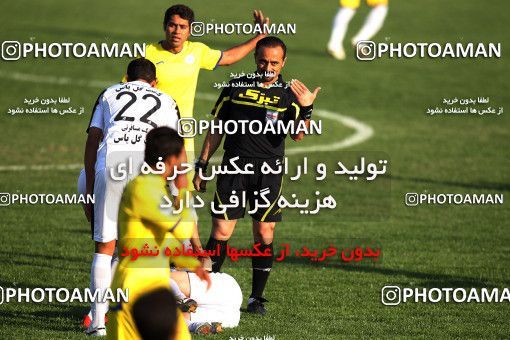 1100368, لیگ برتر فوتبال ایران، Persian Gulf Cup، Week 15، First Leg، 2010/11/12، Tehran، Shahid Dastgerdi Stadium، Naft Tehran 1 - 0 Rah Ahan