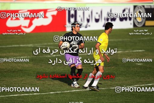 1100439, Tehran, [*parameter:4*], لیگ برتر فوتبال ایران، Persian Gulf Cup، Week 15، First Leg، Naft Tehran 1 v 0 Rah Ahan on 2010/11/12 at Shahid Dastgerdi Stadium