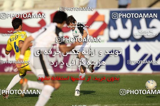 1100513, Tehran, [*parameter:4*], لیگ برتر فوتبال ایران، Persian Gulf Cup، Week 15، First Leg، Naft Tehran 1 v 0 Rah Ahan on 2010/11/12 at Shahid Dastgerdi Stadium