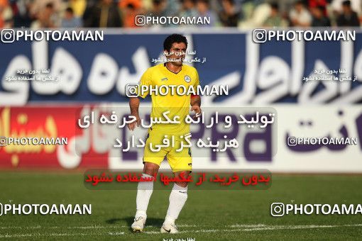 1100480, Tehran, [*parameter:4*], لیگ برتر فوتبال ایران، Persian Gulf Cup، Week 15، First Leg، Naft Tehran 1 v 0 Rah Ahan on 2010/11/12 at Shahid Dastgerdi Stadium