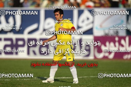 1100559, Tehran, [*parameter:4*], لیگ برتر فوتبال ایران، Persian Gulf Cup، Week 15، First Leg، Naft Tehran 1 v 0 Rah Ahan on 2010/11/12 at Shahid Dastgerdi Stadium