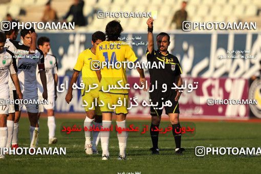 1100414, لیگ برتر فوتبال ایران، Persian Gulf Cup، Week 15، First Leg، 2010/11/12، Tehran، Shahid Dastgerdi Stadium، Naft Tehran 1 - 0 Rah Ahan