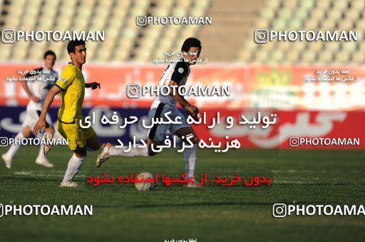 1099159, Tehran, [*parameter:4*], لیگ برتر فوتبال ایران، Persian Gulf Cup، Week 15، First Leg، Naft Tehran 1 v 0 Rah Ahan on 2010/11/12 at Shahid Dastgerdi Stadium