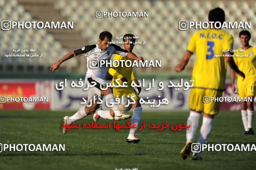 1099150, Tehran, [*parameter:4*], لیگ برتر فوتبال ایران، Persian Gulf Cup، Week 15، First Leg، Naft Tehran 1 v 0 Rah Ahan on 2010/11/12 at Shahid Dastgerdi Stadium
