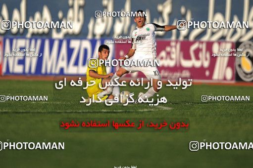 1099155, Tehran, [*parameter:4*], لیگ برتر فوتبال ایران، Persian Gulf Cup، Week 15، First Leg، Naft Tehran 1 v 0 Rah Ahan on 2010/11/12 at Shahid Dastgerdi Stadium