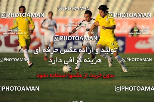 1099171, Tehran, [*parameter:4*], لیگ برتر فوتبال ایران، Persian Gulf Cup، Week 15، First Leg، Naft Tehran 1 v 0 Rah Ahan on 2010/11/12 at Shahid Dastgerdi Stadium