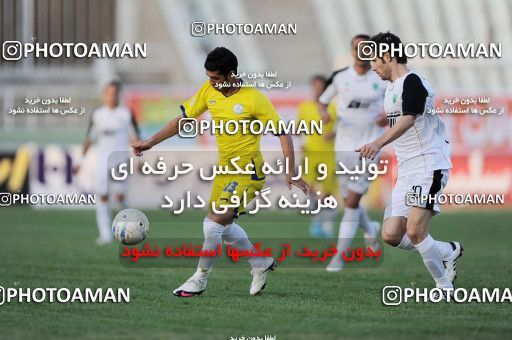 1099202, Tehran, [*parameter:4*], لیگ برتر فوتبال ایران، Persian Gulf Cup، Week 15، First Leg، Naft Tehran 1 v 0 Rah Ahan on 2010/11/12 at Shahid Dastgerdi Stadium