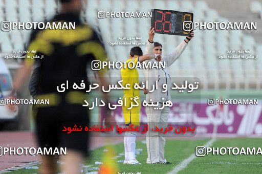 1099210, Tehran, [*parameter:4*], لیگ برتر فوتبال ایران، Persian Gulf Cup، Week 15، First Leg، Naft Tehran 1 v 0 Rah Ahan on 2010/11/12 at Shahid Dastgerdi Stadium
