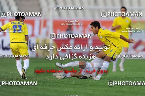 1099141, Tehran, [*parameter:4*], لیگ برتر فوتبال ایران، Persian Gulf Cup، Week 15، First Leg، Naft Tehran 1 v 0 Rah Ahan on 2010/11/12 at Shahid Dastgerdi Stadium