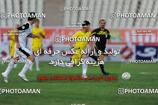 1099212, Tehran, [*parameter:4*], لیگ برتر فوتبال ایران، Persian Gulf Cup، Week 15، First Leg، Naft Tehran 1 v 0 Rah Ahan on 2010/11/12 at Shahid Dastgerdi Stadium