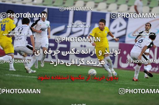 1099126, Tehran, [*parameter:4*], لیگ برتر فوتبال ایران، Persian Gulf Cup، Week 15، First Leg، Naft Tehran 1 v 0 Rah Ahan on 2010/11/12 at Shahid Dastgerdi Stadium