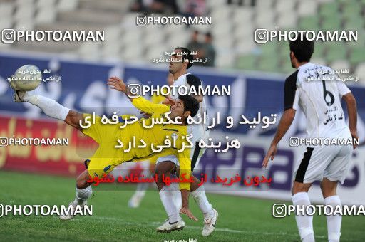 1099181, Tehran, [*parameter:4*], لیگ برتر فوتبال ایران، Persian Gulf Cup، Week 15، First Leg، Naft Tehran 1 v 0 Rah Ahan on 2010/11/12 at Shahid Dastgerdi Stadium