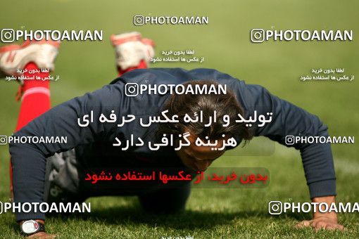 1101327, جلسه تمرینی تیم فوتبال استیل آذین, 1389/09/01, , تهران, ورزشگاه خیریه عمل