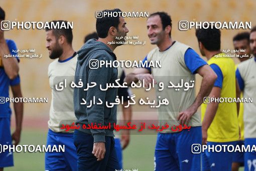1102134, Ahvaz, Iran, Nassaji Qaemshahr Football Team Training Session on 2018/04/16 at Takhti Stadium Ahvaz