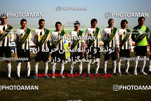 1108583, Qom, Iran, لیگ برتر فوتبال ایران، Persian Gulf Cup، Week 17، First Leg، Saba Qom 1 v 0 Malvan Bandar Anzali on 2010/12/03 at Yadegar-e Emam Stadium Qom