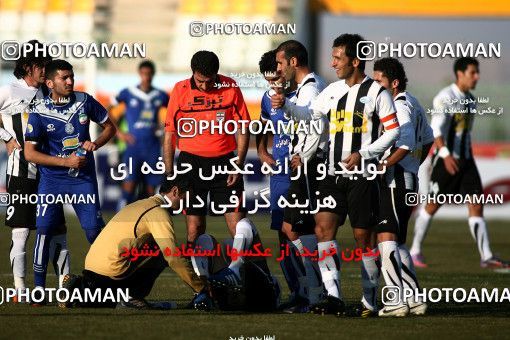 1108487, Qom, Iran, لیگ برتر فوتبال ایران، Persian Gulf Cup، Week 17، First Leg، Saba Qom 1 v 0 Malvan Bandar Anzali on 2010/12/03 at Yadegar-e Emam Stadium Qom