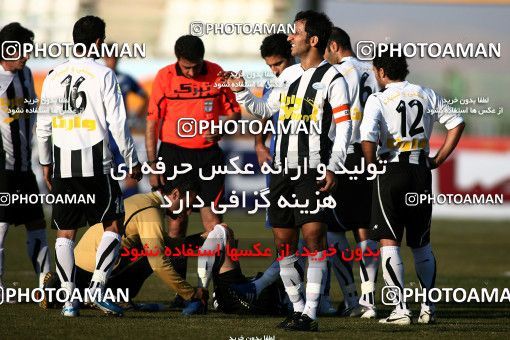 1108604, Qom, Iran, لیگ برتر فوتبال ایران، Persian Gulf Cup، Week 17، First Leg، Saba Qom 1 v 0 Malvan Bandar Anzali on 2010/12/03 at Yadegar-e Emam Stadium Qom