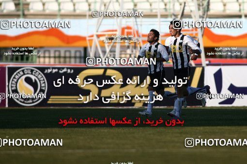 1108344, Qom, Iran, لیگ برتر فوتبال ایران، Persian Gulf Cup، Week 17، First Leg، Saba Qom 1 v 0 Malvan Bandar Anzali on 2010/12/03 at Yadegar-e Emam Stadium Qom