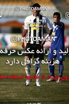 1108338, Qom, Iran, Iran Pro League، Persian Gulf Cup، 2010-11 season، First Leg، Week 17، Saba Qom ۱ v ۰ Malvan Bandar Anzali on 2010/12/03 at Yadegar-e Emam Stadium Qom