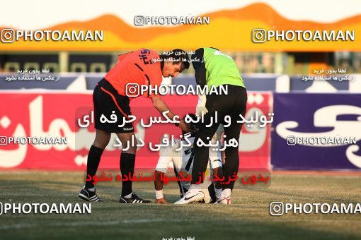 1108552, Qom, Iran, لیگ برتر فوتبال ایران، Persian Gulf Cup، Week 17، First Leg، Saba Qom 1 v 0 Malvan Bandar Anzali on 2010/12/03 at Yadegar-e Emam Stadium Qom