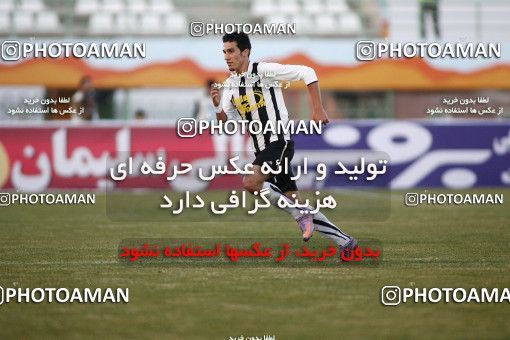 1108353, Qom, Iran, لیگ برتر فوتبال ایران، Persian Gulf Cup، Week 17، First Leg، Saba Qom 1 v 0 Malvan Bandar Anzali on 2010/12/03 at Yadegar-e Emam Stadium Qom
