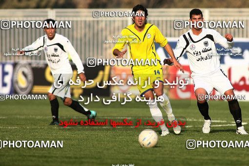 1109090, Tehran, [*parameter:4*], لیگ برتر فوتبال ایران، Persian Gulf Cup، Week 17، First Leg، Naft Tehran 2 v 2 Shahin Boushehr on 2010/12/04 at Takhti Stadium