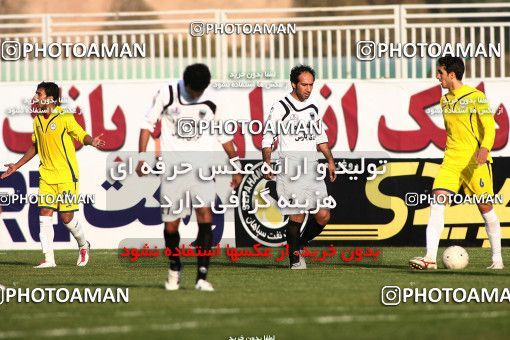 1108986, Tehran, [*parameter:4*], لیگ برتر فوتبال ایران، Persian Gulf Cup، Week 17، First Leg، Naft Tehran 2 v 2 Shahin Boushehr on 2010/12/04 at Takhti Stadium