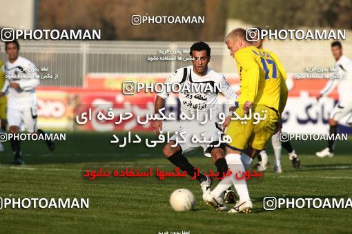 1108938, Tehran, [*parameter:4*], لیگ برتر فوتبال ایران، Persian Gulf Cup، Week 17، First Leg، Naft Tehran 2 v 2 Shahin Boushehr on 2010/12/04 at Takhti Stadium