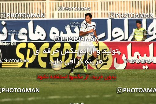 1108762, Tehran, [*parameter:4*], لیگ برتر فوتبال ایران، Persian Gulf Cup، Week 17، First Leg، Naft Tehran 2 v 2 Shahin Boushehr on 2010/12/04 at Takhti Stadium