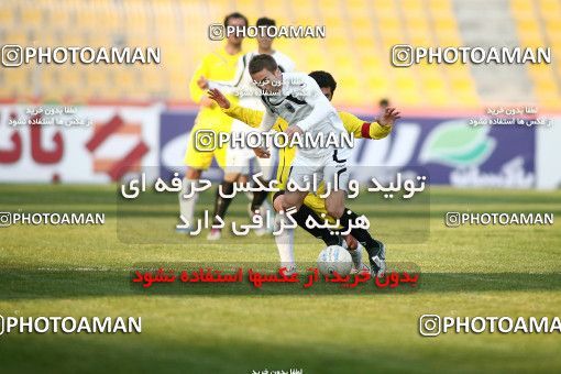 1109035, Tehran, [*parameter:4*], لیگ برتر فوتبال ایران، Persian Gulf Cup، Week 17، First Leg، Naft Tehran 2 v 2 Shahin Boushehr on 2010/12/04 at Takhti Stadium