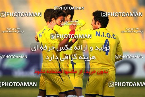 1108690, Tehran, [*parameter:4*], لیگ برتر فوتبال ایران، Persian Gulf Cup، Week 17، First Leg، Naft Tehran 2 v 2 Shahin Boushehr on 2010/12/04 at Takhti Stadium