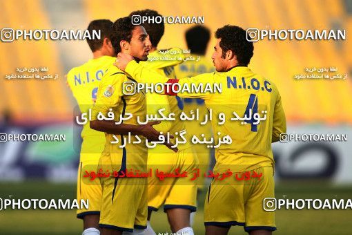 1108850, Tehran, [*parameter:4*], لیگ برتر فوتبال ایران، Persian Gulf Cup، Week 17، First Leg، Naft Tehran 2 v 2 Shahin Boushehr on 2010/12/04 at Takhti Stadium