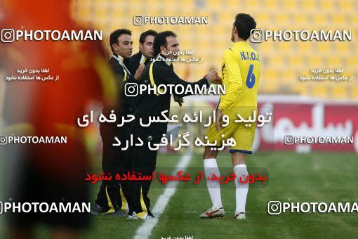 1108724, لیگ برتر فوتبال ایران، Persian Gulf Cup، Week 17، First Leg، 2010/12/04، Tehran، Takhti Stadium، Naft Tehran 2 - 2 Shahin Boushehr