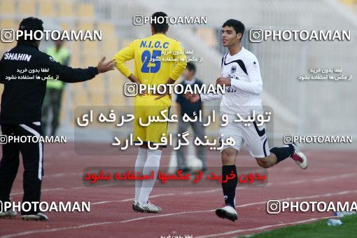 1108774, Tehran, [*parameter:4*], لیگ برتر فوتبال ایران، Persian Gulf Cup، Week 17، First Leg، Naft Tehran 2 v 2 Shahin Boushehr on 2010/12/04 at Takhti Stadium