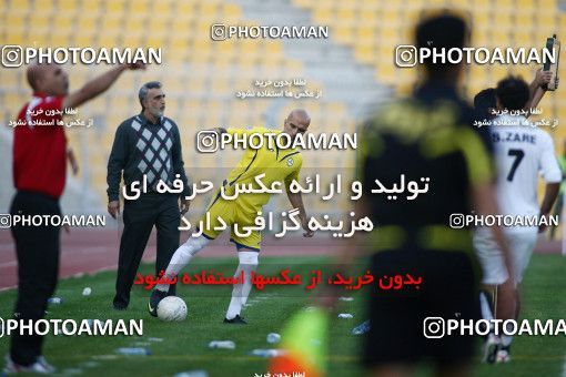 1108761, Tehran, [*parameter:4*], لیگ برتر فوتبال ایران، Persian Gulf Cup، Week 17، First Leg، Naft Tehran 2 v 2 Shahin Boushehr on 2010/12/04 at Takhti Stadium