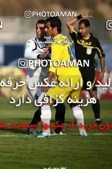 1109034, Tehran, [*parameter:4*], لیگ برتر فوتبال ایران، Persian Gulf Cup، Week 17، First Leg، Naft Tehran 2 v 2 Shahin Boushehr on 2010/12/04 at Takhti Stadium