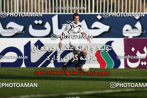 1108749, Tehran, [*parameter:4*], لیگ برتر فوتبال ایران، Persian Gulf Cup، Week 17، First Leg، Naft Tehran 2 v 2 Shahin Boushehr on 2010/12/04 at Takhti Stadium