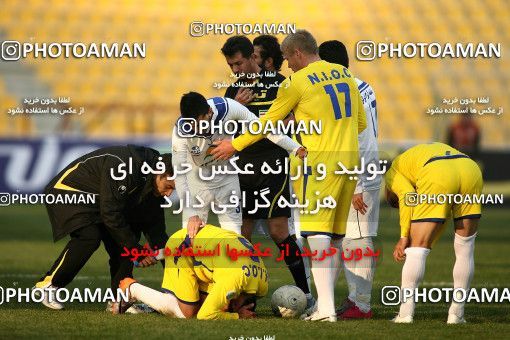 1109843, لیگ برتر فوتبال ایران، Persian Gulf Cup، Week 18، Second Leg، 2010/12/09، Tehran، ، Naft Tehran 0 - 0 Malvan Bandar Anzali