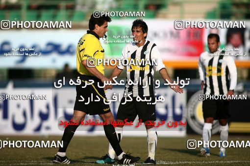 1110087, Qom, Iran, لیگ برتر فوتبال ایران، Persian Gulf Cup، Week 18، Second Leg، Saba Qom 1 v 1 Saipa on 2010/12/10 at Yadegar-e Emam Stadium Qom