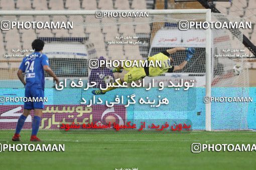 1126890, Tehran, [*parameter:4*], لیگ برتر فوتبال ایران، Persian Gulf Cup، Week 29، Second Leg، Esteghlal 3 v 2 Paykan on 2018/04/22 at Azadi Stadium