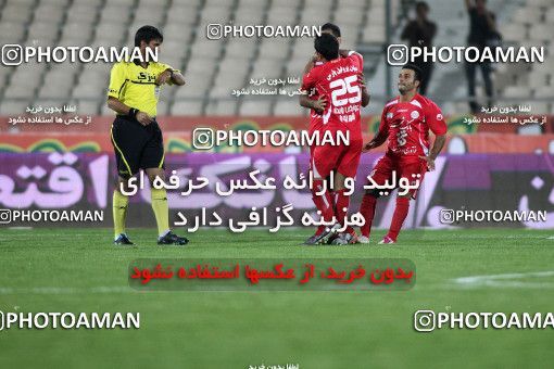 1136072, Tehran, Iran, لیگ برتر فوتبال ایران، Persian Gulf Cup، Week 10، First Leg، Persepolis 2 v 3 Malvan Bandar Anzali on 2010/10/10 at Azadi Stadium