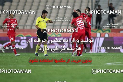 1136083, Tehran, Iran, لیگ برتر فوتبال ایران، Persian Gulf Cup، Week 10، First Leg، Persepolis 2 v 3 Malvan Bandar Anzali on 2010/10/10 at Azadi Stadium