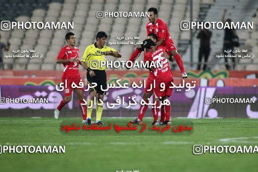 1136116, Tehran, Iran, لیگ برتر فوتبال ایران، Persian Gulf Cup، Week 10، First Leg، Persepolis 2 v 3 Malvan Bandar Anzali on 2010/10/10 at Azadi Stadium
