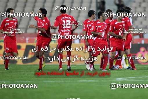 1136114, Tehran, Iran, لیگ برتر فوتبال ایران، Persian Gulf Cup، Week 10، First Leg، Persepolis 2 v 3 Malvan Bandar Anzali on 2010/10/10 at Azadi Stadium