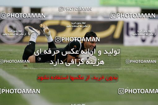 1151539, Qom, Iran, لیگ برتر فوتبال ایران، Persian Gulf Cup، Week 10، First Leg، Saba Qom 1 v 1 Esteghlal on 2010/10/10 at Yadegar-e Emam Stadium Qom