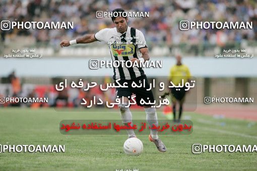 1151533, Qom, Iran, لیگ برتر فوتبال ایران، Persian Gulf Cup، Week 10، First Leg، Saba Qom 1 v 1 Esteghlal on 2010/10/10 at Yadegar-e Emam Stadium Qom