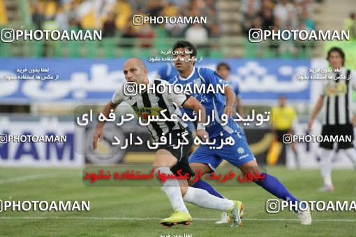 1151650, Qom, Iran, لیگ برتر فوتبال ایران، Persian Gulf Cup، Week 10، First Leg، Saba Qom 1 v 1 Esteghlal on 2010/10/10 at Yadegar-e Emam Stadium Qom