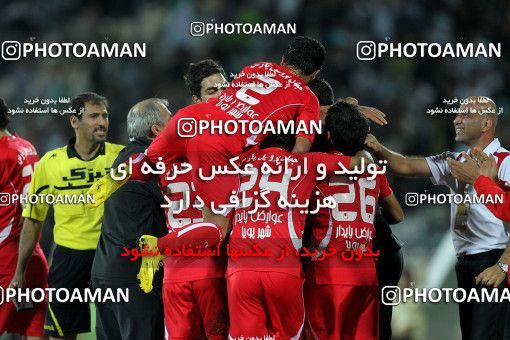 1153589, Tehran, [*parameter:4*], لیگ برتر فوتبال ایران، Persian Gulf Cup، Week 12، First Leg، Persepolis 2 v 0 Zob Ahan Esfahan on 2010/10/25 at Azadi Stadium